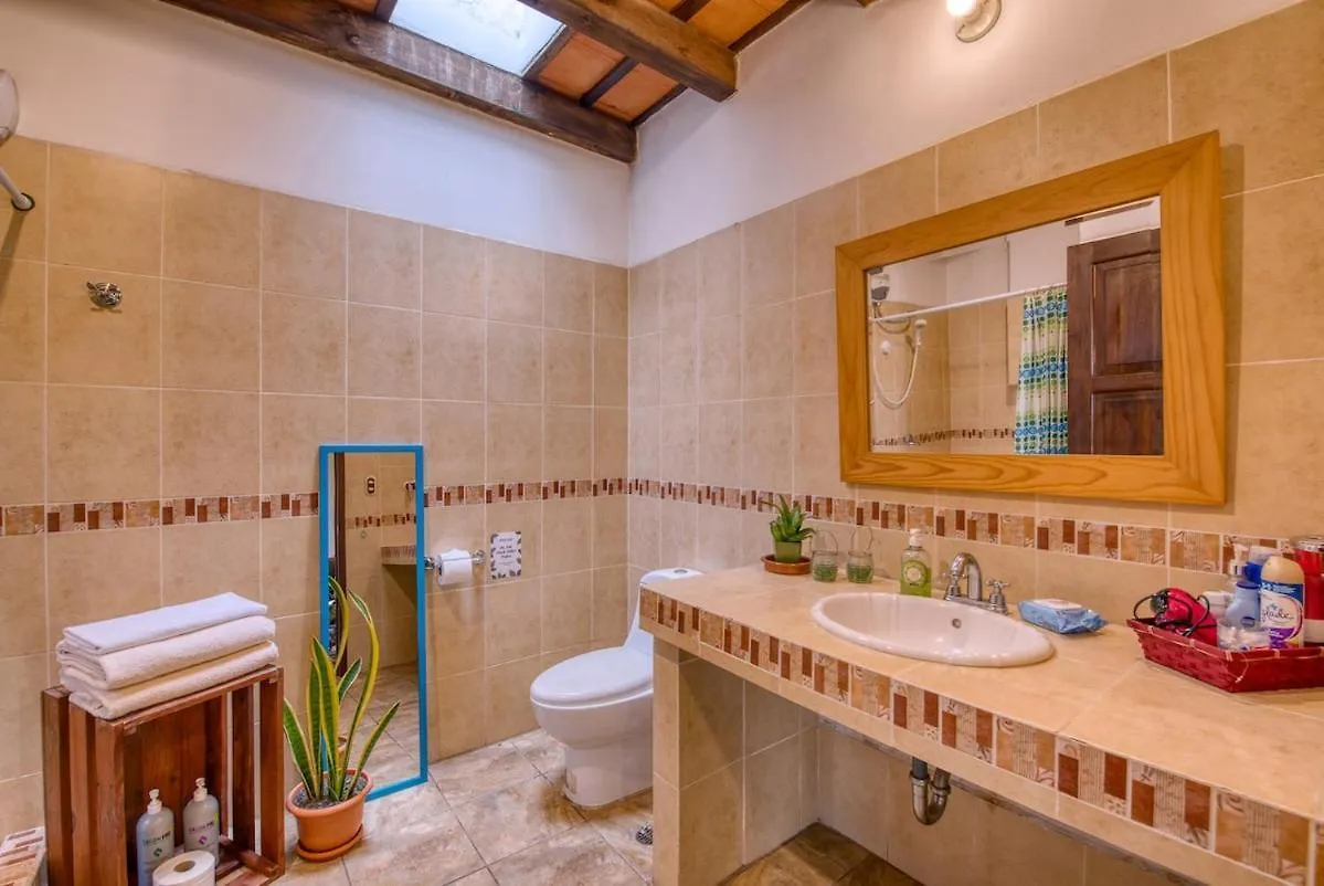 Private Studio with Kitchenette & parking Antigua Guatemala